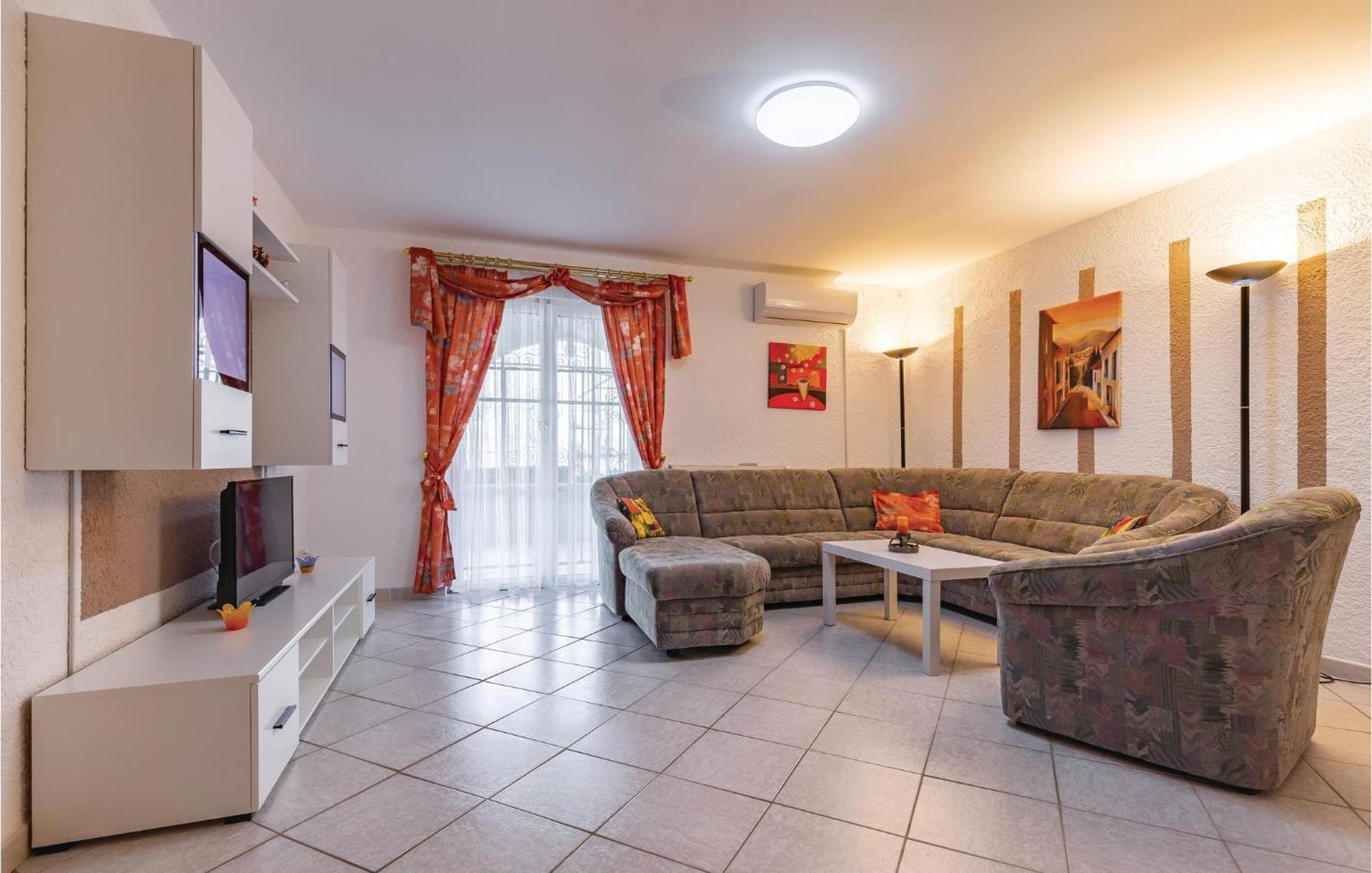3 Bedroom Awesome Apartment In Pavicini 外观 照片