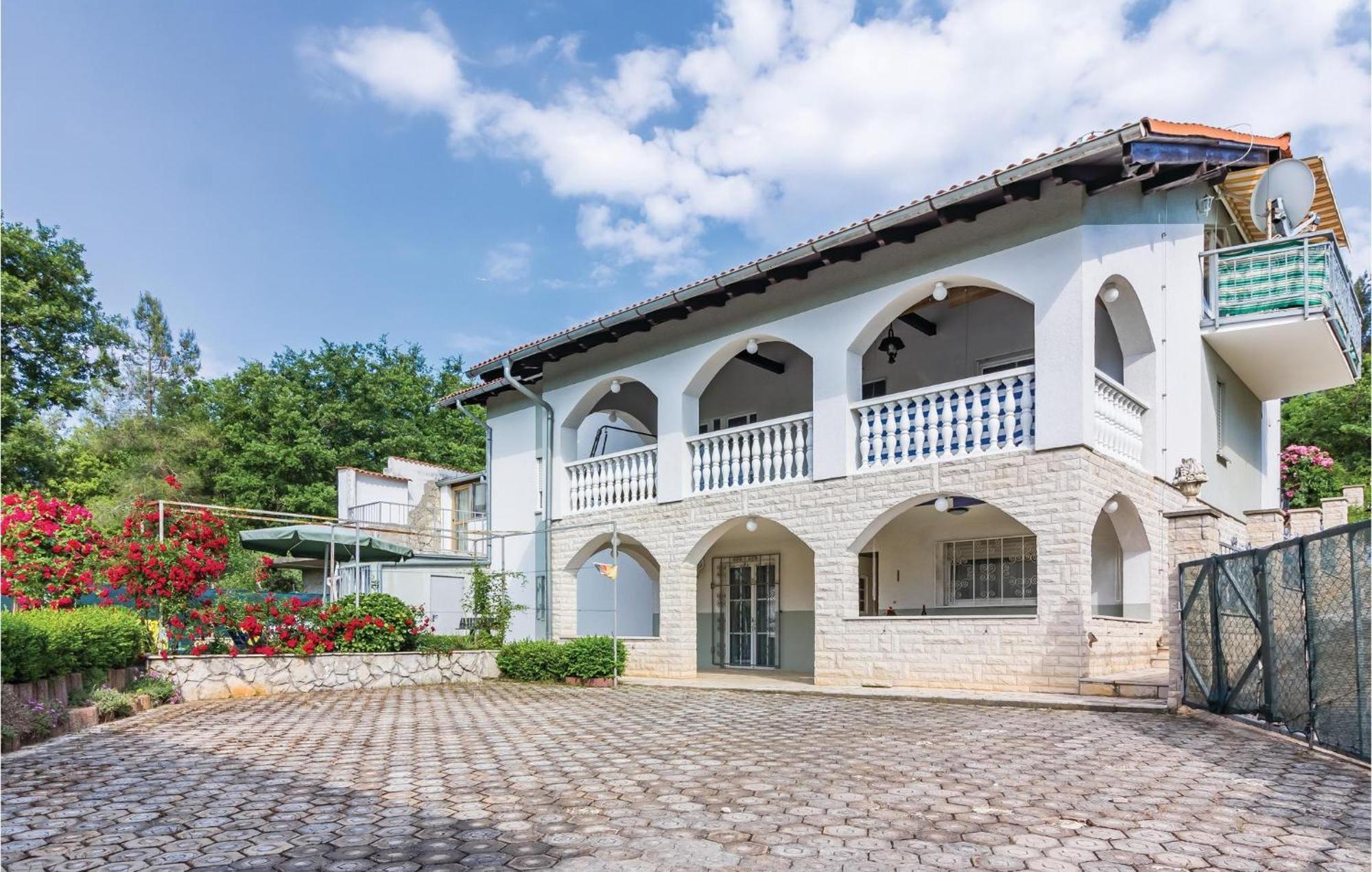 3 Bedroom Awesome Apartment In Pavicini 外观 照片