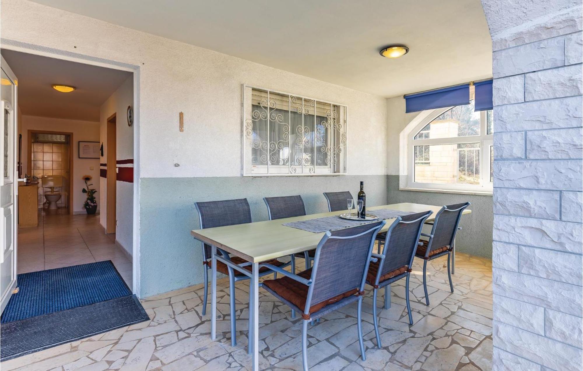 3 Bedroom Awesome Apartment In Pavicini 外观 照片