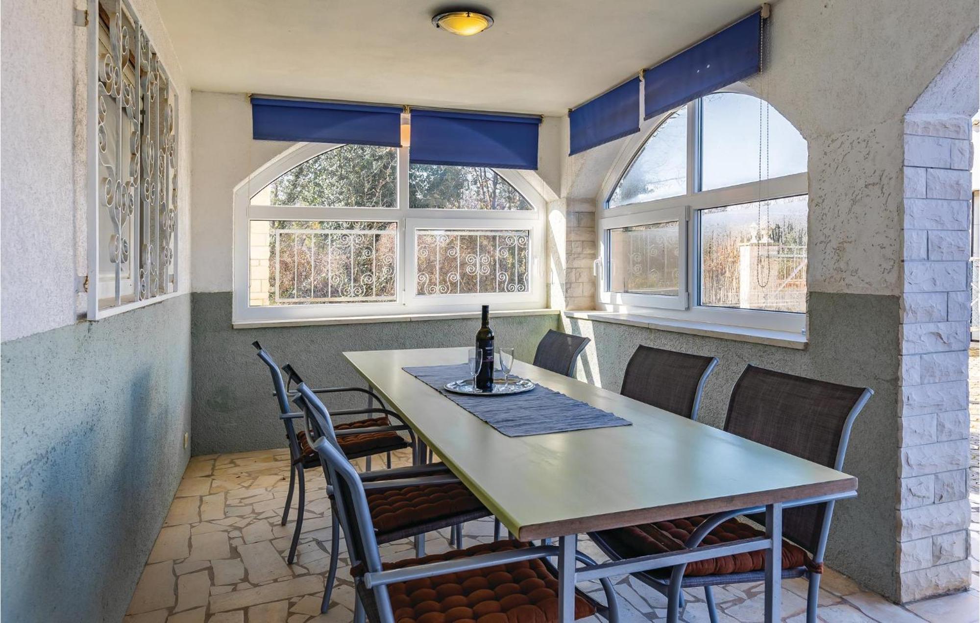 3 Bedroom Awesome Apartment In Pavicini 外观 照片